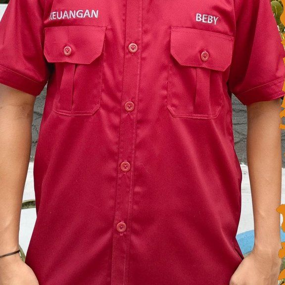 Hem merah custom dengan bordir nama